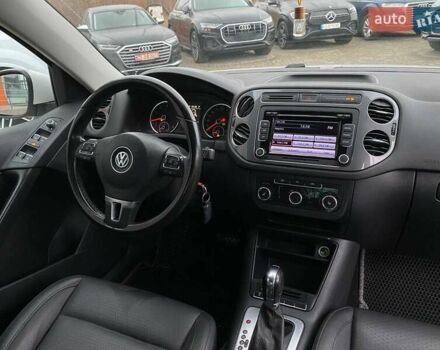 Білий Фольксваген Тігуан, об'ємом двигуна 2 л та пробігом 179 тис. км за 9900 $, фото 9 на Automoto.ua