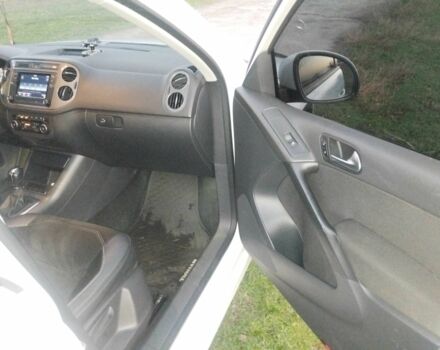 Білий Фольксваген Тігуан, об'ємом двигуна 2 л та пробігом 231 тис. км за 12100 $, фото 1 на Automoto.ua