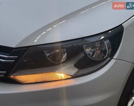 Білий Фольксваген Тігуан, об'ємом двигуна 2 л та пробігом 160 тис. км за 12200 $, фото 22 на Automoto.ua