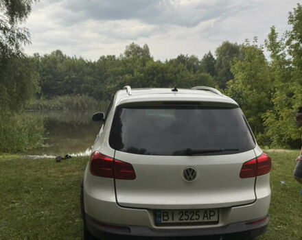 Белый Фольксваген Тигуан, объемом двигателя 1.98 л и пробегом 145 тыс. км за 12800 $, фото 3 на Automoto.ua