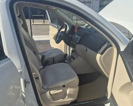 Белый Фольксваген Тигуан, объемом двигателя 1.98 л и пробегом 261 тыс. км за 11500 $, фото 10 на Automoto.ua