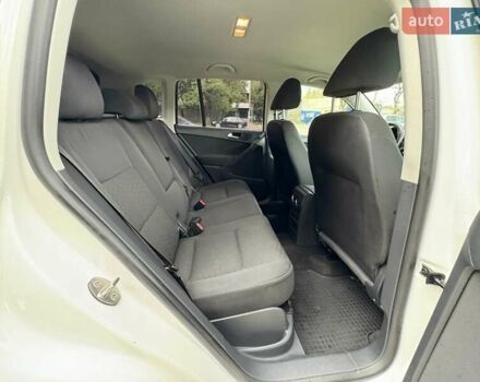 Білий Фольксваген Тігуан, об'ємом двигуна 1.98 л та пробігом 143 тис. км за 10400 $, фото 31 на Automoto.ua