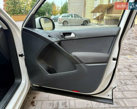 Білий Фольксваген Тігуан, об'ємом двигуна 1.98 л та пробігом 212 тис. км за 9499 $, фото 33 на Automoto.ua