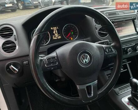 Білий Фольксваген Тігуан, об'ємом двигуна 2 л та пробігом 179 тис. км за 9900 $, фото 13 на Automoto.ua