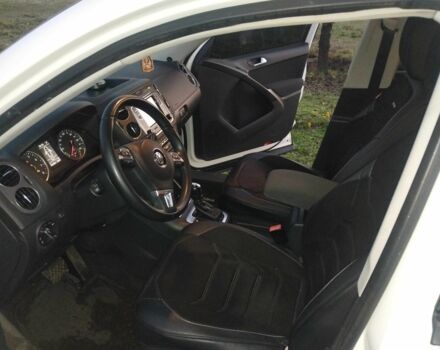 Білий Фольксваген Тігуан, об'ємом двигуна 2 л та пробігом 231 тис. км за 12100 $, фото 2 на Automoto.ua