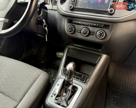 Білий Фольксваген Тігуан, об'ємом двигуна 1.98 л та пробігом 212 тис. км за 9499 $, фото 37 на Automoto.ua