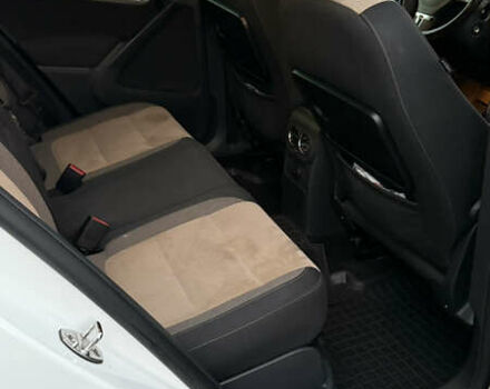 Білий Фольксваген Тігуан, об'ємом двигуна 2 л та пробігом 91 тис. км за 14900 $, фото 23 на Automoto.ua