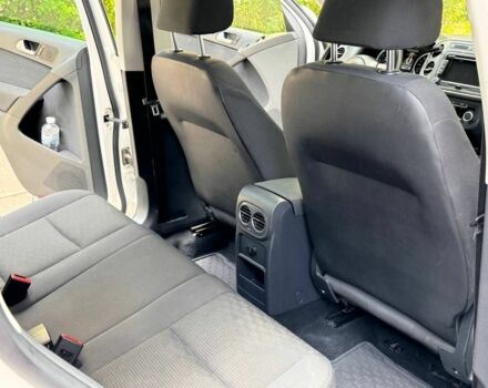 Белый Фольксваген Тигуан, объемом двигателя 2 л и пробегом 250 тыс. км за 10900 $, фото 5 на Automoto.ua