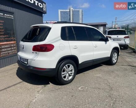 Белый Фольксваген Тигуан, объемом двигателя 1.98 л и пробегом 220 тыс. км за 12850 $, фото 4 на Automoto.ua