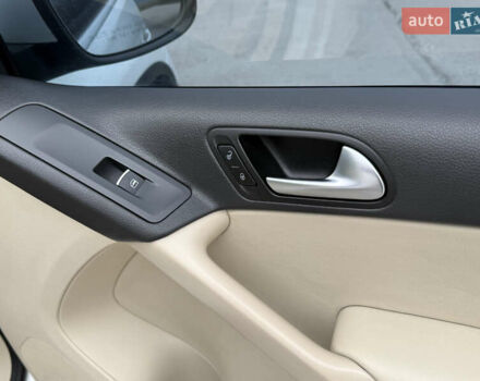 Білий Фольксваген Тігуан, об'ємом двигуна 1.98 л та пробігом 195 тис. км за 10900 $, фото 14 на Automoto.ua