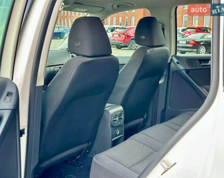 Белый Фольксваген Тигуан, объемом двигателя 1.98 л и пробегом 199 тыс. км за 11499 $, фото 18 на Automoto.ua