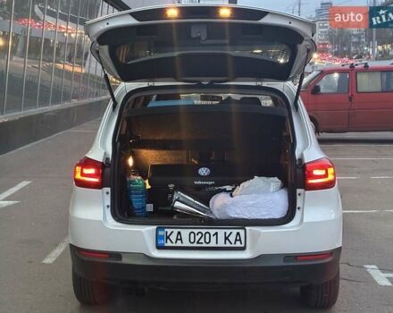 Білий Фольксваген Тігуан, об'ємом двигуна 2 л та пробігом 160 тис. км за 12200 $, фото 21 на Automoto.ua