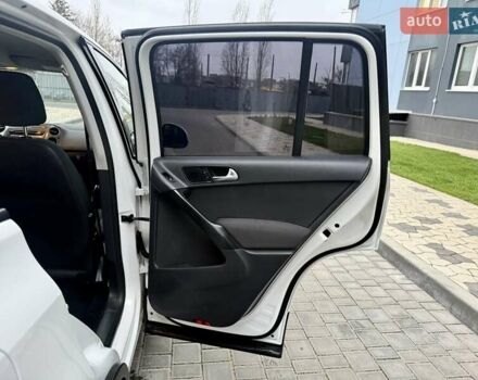 Белый Фольксваген Тигуан, объемом двигателя 1.98 л и пробегом 143 тыс. км за 9999 $, фото 15 на Automoto.ua