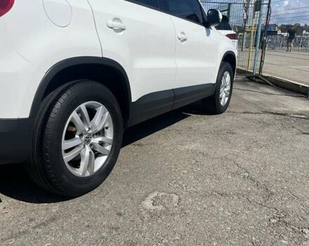 Белый Фольксваген Тигуан, объемом двигателя 1.98 л и пробегом 220 тыс. км за 12850 $, фото 6 на Automoto.ua