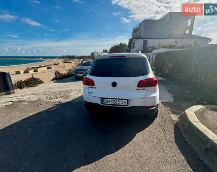 Белый Фольксваген Тигуан, объемом двигателя 1.98 л и пробегом 204 тыс. км за 10500 $, фото 3 на Automoto.ua