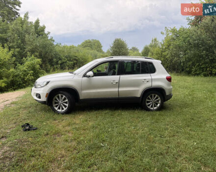 Белый Фольксваген Тигуан, объемом двигателя 1.98 л и пробегом 145 тыс. км за 12800 $, фото 2 на Automoto.ua