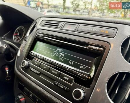 Білий Фольксваген Тігуан, об'ємом двигуна 1.98 л та пробігом 143 тис. км за 10400 $, фото 28 на Automoto.ua