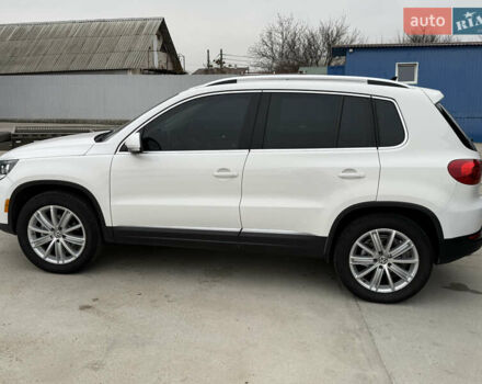 Білий Фольксваген Тігуан, об'ємом двигуна 1.98 л та пробігом 195 тис. км за 10900 $, фото 5 на Automoto.ua