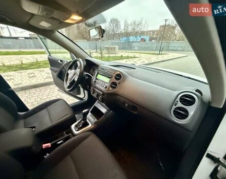 Белый Фольксваген Тигуан, объемом двигателя 1.98 л и пробегом 143 тыс. км за 9999 $, фото 27 на Automoto.ua