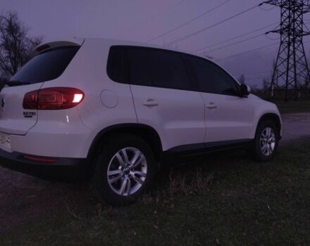 Білий Фольксваген Тігуан, об'ємом двигуна 2 л та пробігом 231 тис. км за 12100 $, фото 6 на Automoto.ua