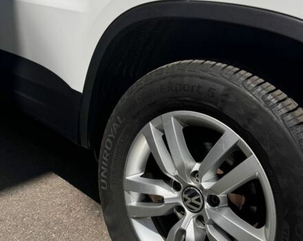 Белый Фольксваген Тигуан, объемом двигателя 2 л и пробегом 250 тыс. км за 10900 $, фото 9 на Automoto.ua