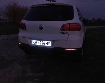 Білий Фольксваген Тігуан, об'ємом двигуна 2 л та пробігом 231 тис. км за 12100 $, фото 5 на Automoto.ua