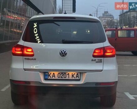 Білий Фольксваген Тігуан, об'ємом двигуна 2 л та пробігом 160 тис. км за 12200 $, фото 5 на Automoto.ua