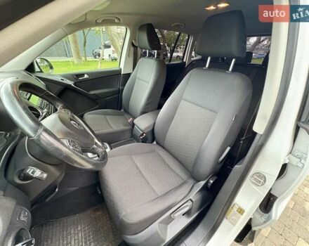 Білий Фольксваген Тігуан, об'ємом двигуна 1.98 л та пробігом 143 тис. км за 10400 $, фото 22 на Automoto.ua