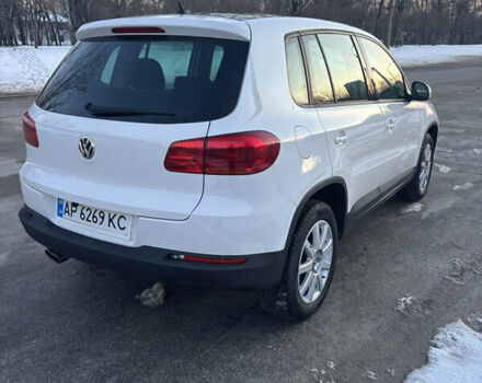 Белый Фольксваген Тигуан, объемом двигателя 1.98 л и пробегом 260 тыс. км за 10000 $, фото 4 на Automoto.ua