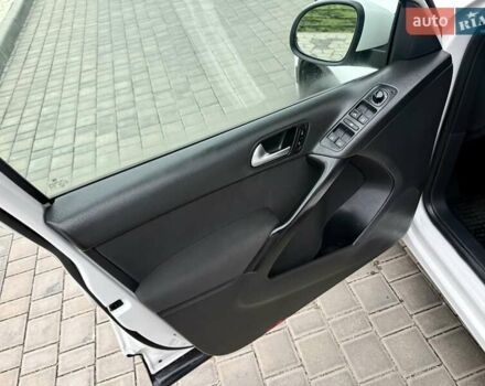 Белый Фольксваген Тигуан, объемом двигателя 1.98 л и пробегом 143 тыс. км за 9999 $, фото 43 на Automoto.ua