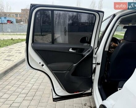 Белый Фольксваген Тигуан, объемом двигателя 1.98 л и пробегом 143 тыс. км за 9999 $, фото 22 на Automoto.ua