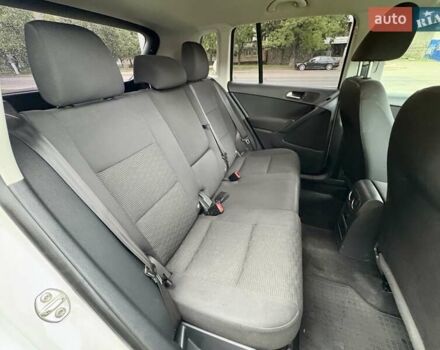 Білий Фольксваген Тігуан, об'ємом двигуна 1.98 л та пробігом 143 тис. км за 10400 $, фото 30 на Automoto.ua