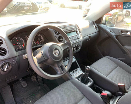 Білий Фольксваген Тігуан, об'ємом двигуна 2 л та пробігом 208 тис. км за 13890 $, фото 27 на Automoto.ua