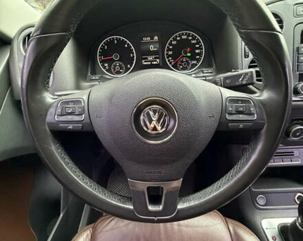 Білий Фольксваген Тігуан, об'ємом двигуна 2 л та пробігом 200 тис. км за 15300 $, фото 9 на Automoto.ua