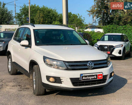 Білий Фольксваген Тігуан, об'ємом двигуна 2 л та пробігом 208 тис. км за 13890 $, фото 2 на Automoto.ua