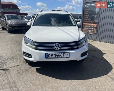 Белый Фольксваген Тигуан, объемом двигателя 1.98 л и пробегом 220 тыс. км за 12850 $, фото 1 на Automoto.ua