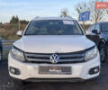Білий Фольксваген Тігуан, об'ємом двигуна 2 л та пробігом 190 тис. км за 9500 $, фото 2 на Automoto.ua