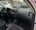 Білий Фольксваген Тігуан, об'ємом двигуна 2 л та пробігом 179 тис. км за 9900 $, фото 8 на Automoto.ua