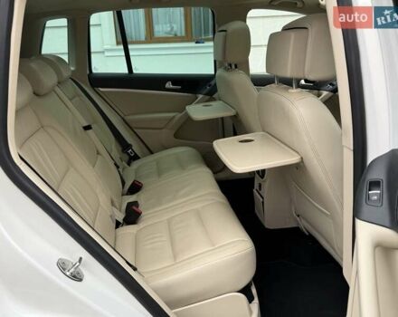 Белый Фольксваген Тигуан, объемом двигателя 2 л и пробегом 142 тыс. км за 12999 $, фото 38 на Automoto.ua