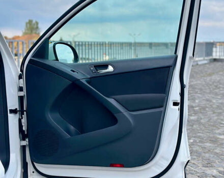 Белый Фольксваген Тигуан, объемом двигателя 1.98 л и пробегом 199 тыс. км за 11499 $, фото 27 на Automoto.ua