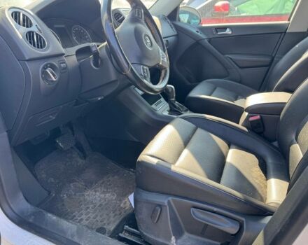 Білий Фольксваген Тігуан, об'ємом двигуна 2 л та пробігом 202 тис. км за 9200 $, фото 6 на Automoto.ua