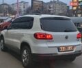 Білий Фольксваген Тігуан, об'ємом двигуна 2 л та пробігом 160 тис. км за 12200 $, фото 4 на Automoto.ua