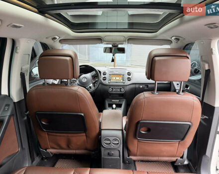 Белый Фольксваген Тигуан, объемом двигателя 1.97 л и пробегом 205 тыс. км за 14900 $, фото 8 на Automoto.ua