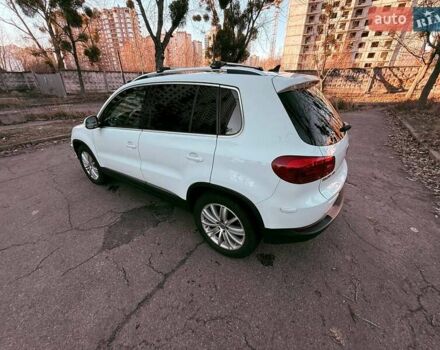 Белый Фольксваген Тигуан, объемом двигателя 1.98 л и пробегом 207 тыс. км за 12300 $, фото 1 на Automoto.ua