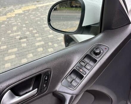 Білий Фольксваген Тігуан, об'ємом двигуна 1.98 л та пробігом 143 тис. км за 10400 $, фото 15 на Automoto.ua