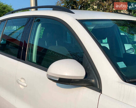 Білий Фольксваген Тігуан, об'ємом двигуна 2 л та пробігом 208 тис. км за 13890 $, фото 10 на Automoto.ua