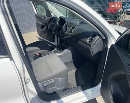 Белый Фольксваген Тигуан, объемом двигателя 1.98 л и пробегом 220 тыс. км за 12850 $, фото 12 на Automoto.ua