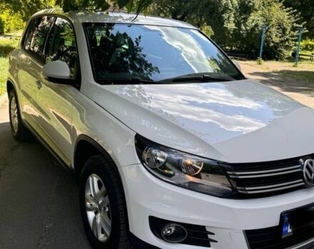 Белый Фольксваген Тигуан, объемом двигателя 2 л и пробегом 250 тыс. км за 10900 $, фото 7 на Automoto.ua