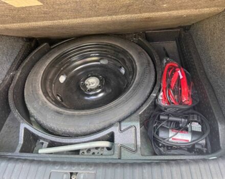 Белый Фольксваген Тигуан, объемом двигателя 2 л и пробегом 250 тыс. км за 10900 $, фото 1 на Automoto.ua