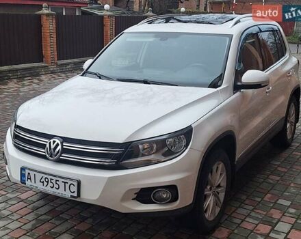 Білий Фольксваген Тігуан, об'ємом двигуна 2 л та пробігом 107 тис. км за 17000 $, фото 31 на Automoto.ua